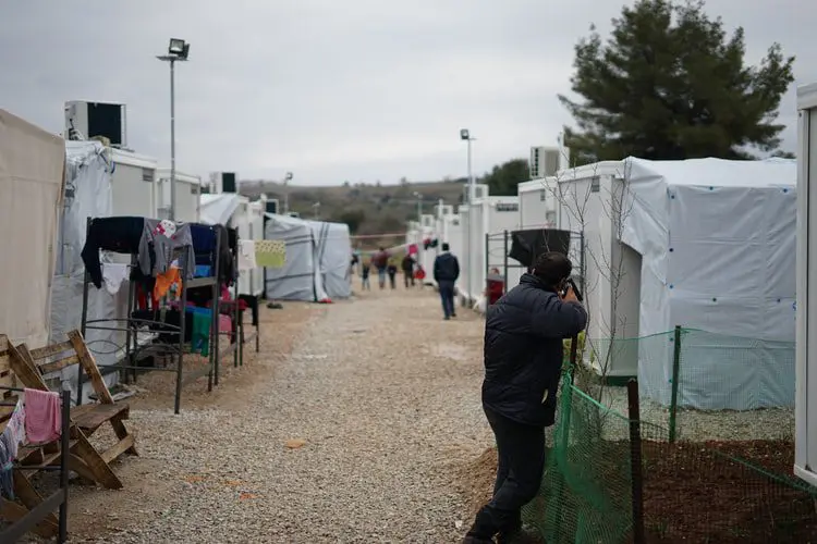 The EU plans to spend more than €5 billion o help Turkey and other countries host Syrian refugee