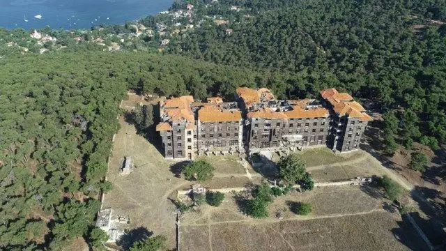 The largest wooden building in Europe under restoration