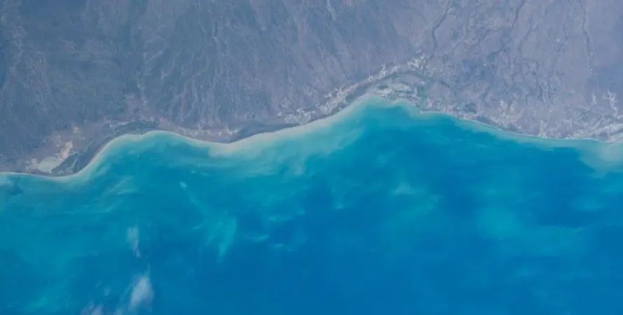 Oceans will change color due to global warming