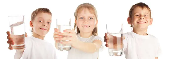 What water is suitable for newborns and children in the summer