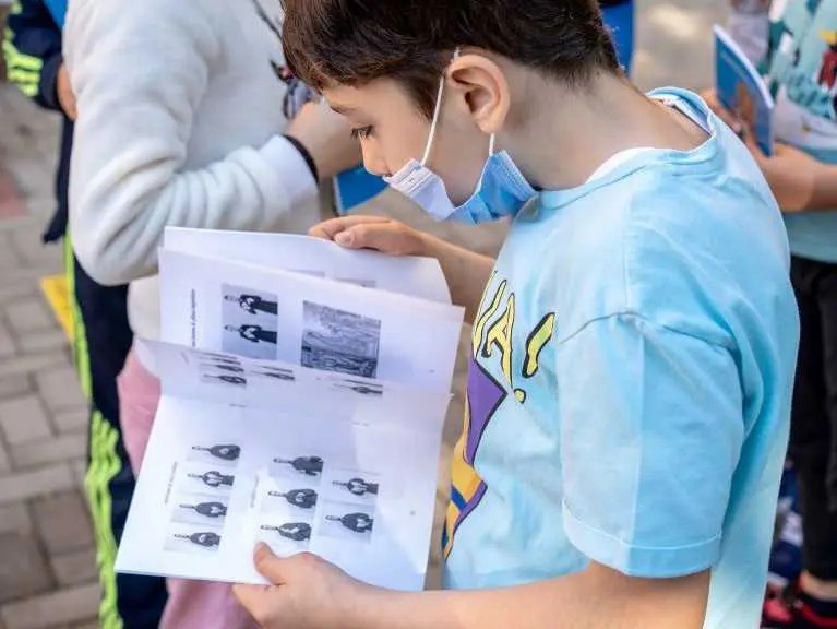 Buzău Archdiocese publishes first sign language prayer book