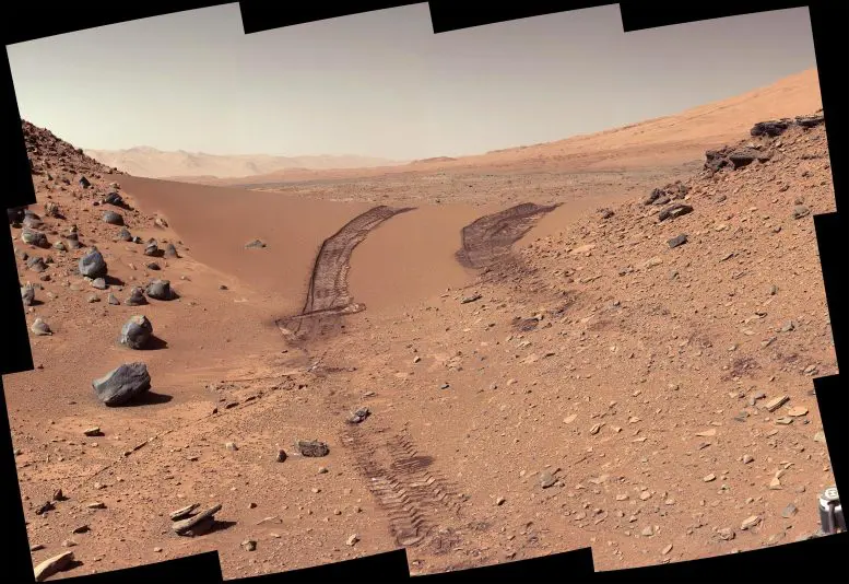 Mars Photographed by Martian Rover Curiosity