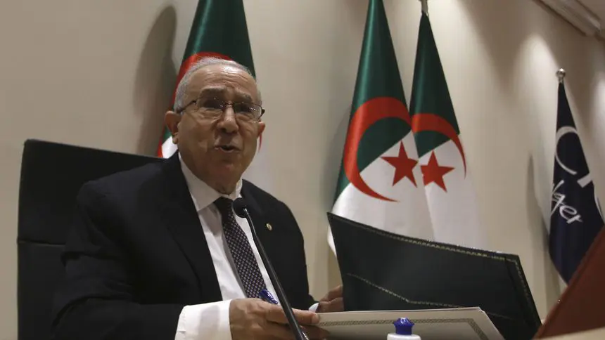 Algeria deep the rift with Morocco by closing itself to planes from the country
