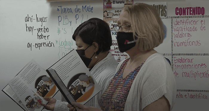 Bilingual Iowa author reads books to Siouxland elementary students