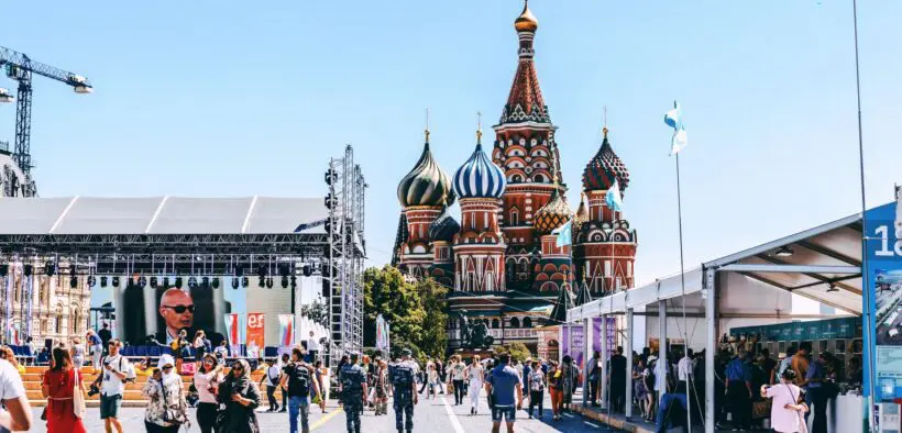 MEPs call for new EU strategy to promote democracy in Russia