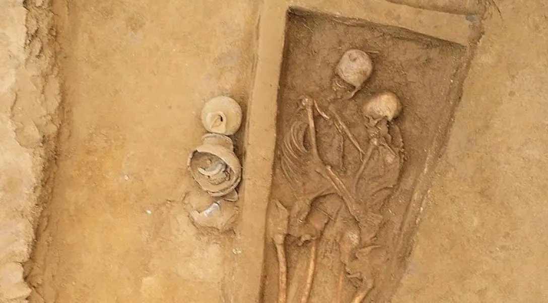 Immortal love. In China, found a grave with lovers, 1500 years old