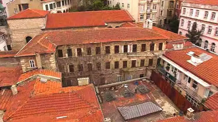 In what a 250-year-old khan in Istanbul it going to turn in