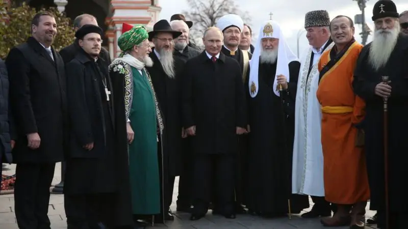 THE DIFFERENCE BETWEEN ORTHODOXY AND CATHOLICISM