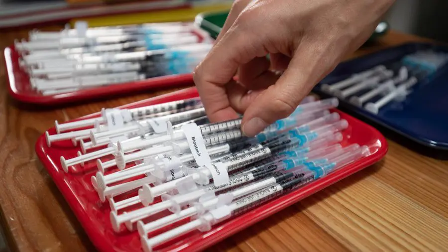 Vaccine War: Why France Calls on Europe to Ditch Sputnik