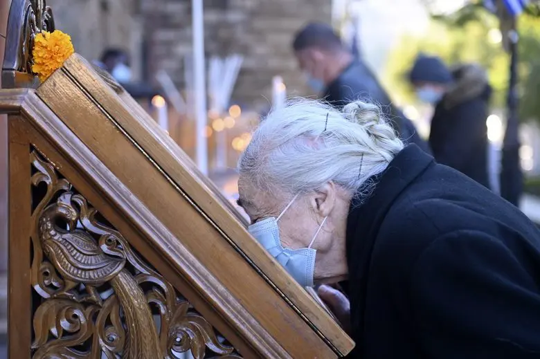 The Greek Church wants a COVID test to enter the temple