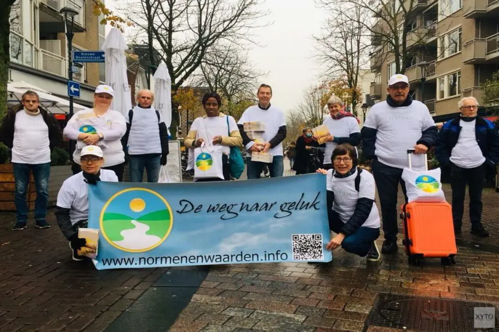 Man does not live by bread alone, books given as present for Saint Nicholas in Holland
