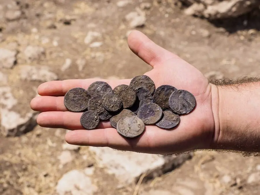 Ancient treasure hiding place found in Israel