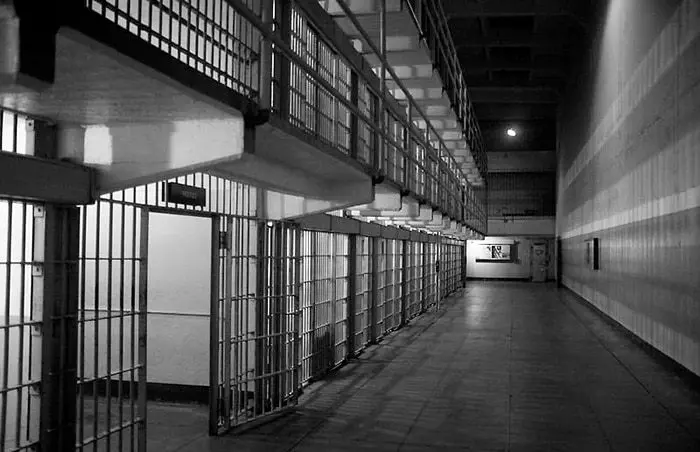 Treatment of Drug Use Disorders and Associated Mental Health Disorders in Prison Settings