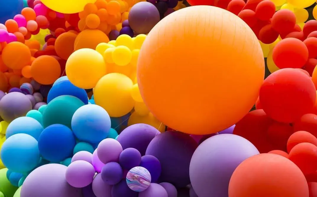 What do colors reflect or how do they appear in the minds of famous artists?