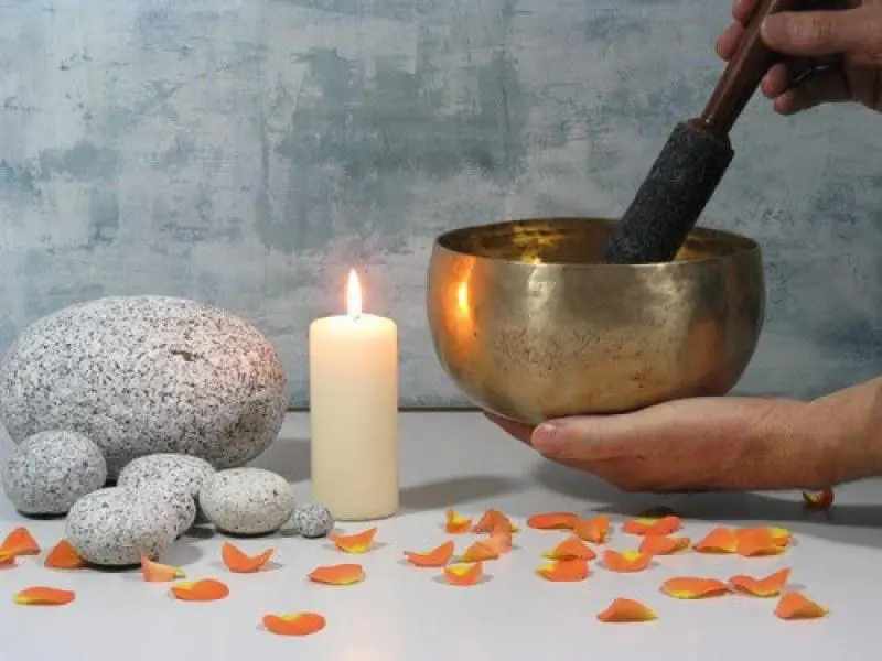 10 clever ways to make your perfume last longer