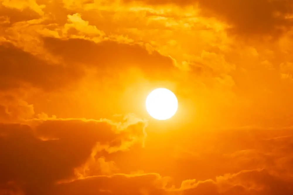 Solar geoengineering: Why do some scientists want to “dark” the Sun ?