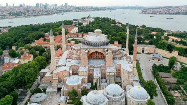 The first prayer for Ramadan in 88 years in “Hagia Sophia” celebrated