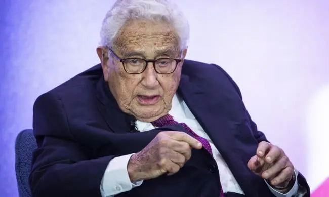 Henry Kissinger called on Ukraine to give part of its territory to stop the war