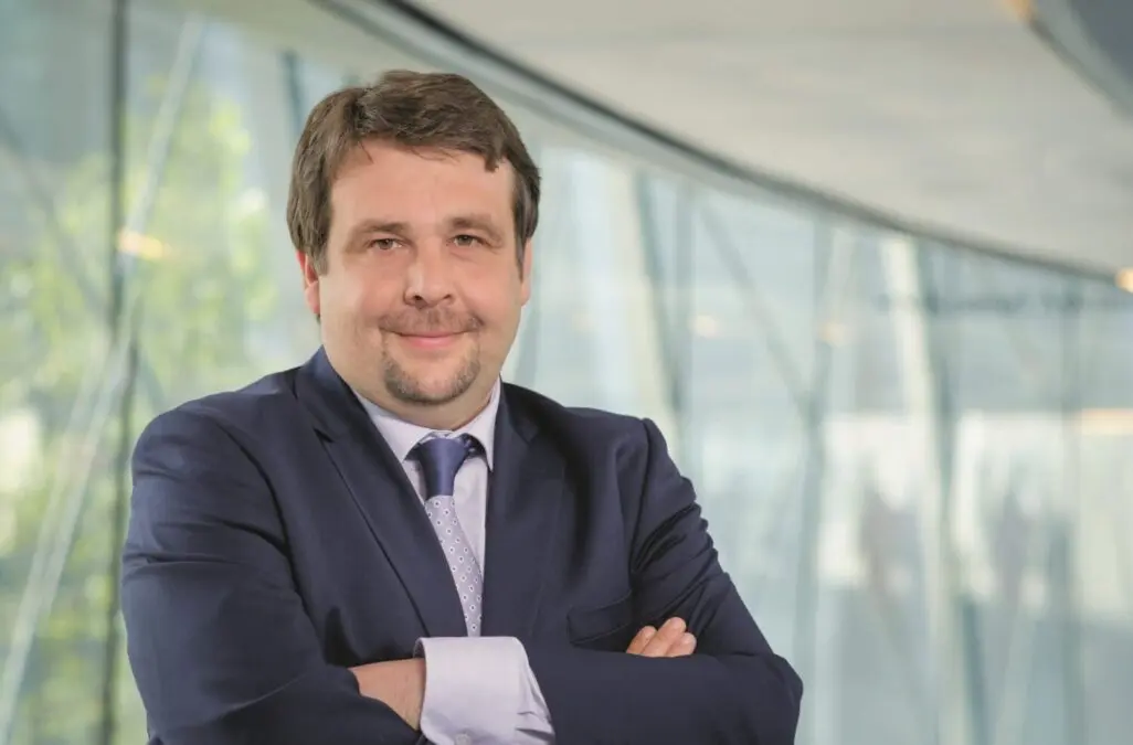 Paychecks: “Agreement writes socio-political history in Europe,” says MEP Radtke