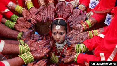 In India, a girl decided to marry herself. This is the first case of sologamous marriage in the country.
