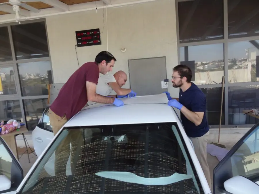 Israelis have invented a film that cools a car without air conditioning