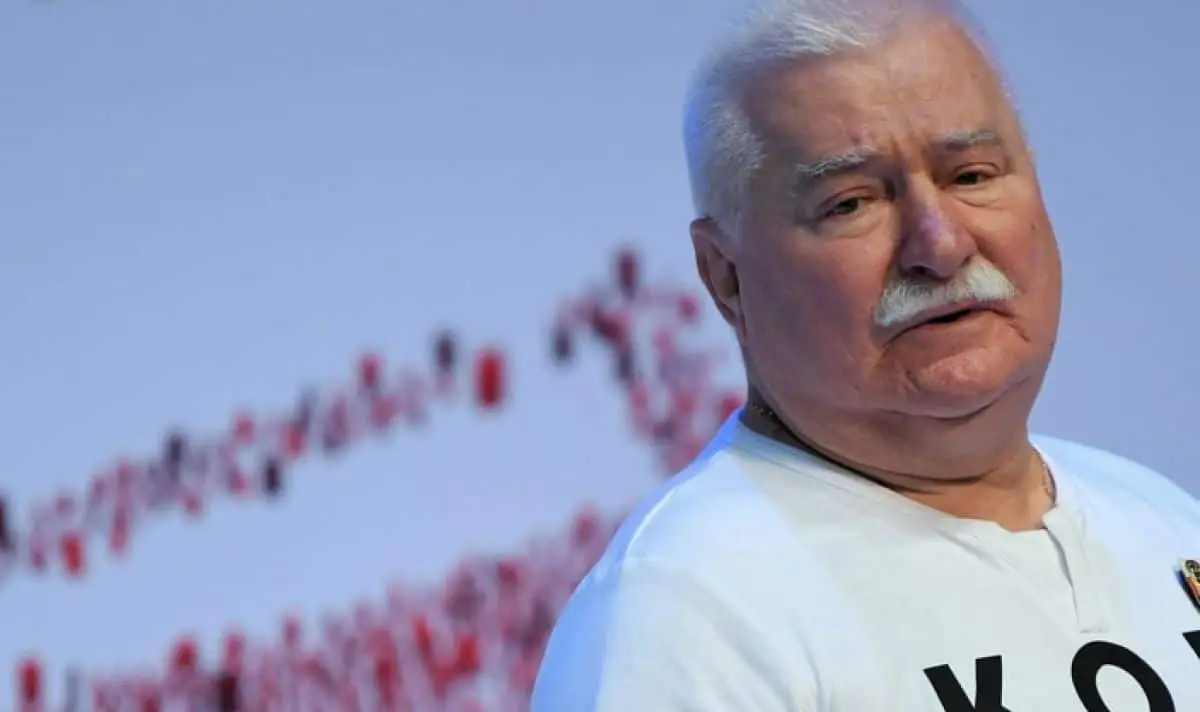 Lech Walesa called on the EU to dissolve itself
