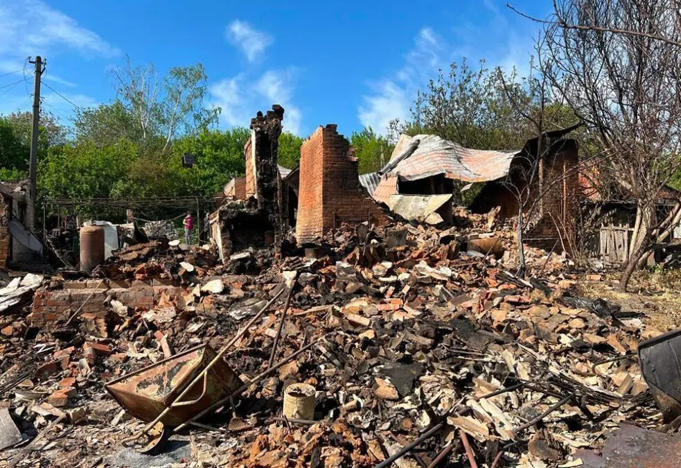 Braving mines and missiles to bring aid to Ukraine’s displaced population