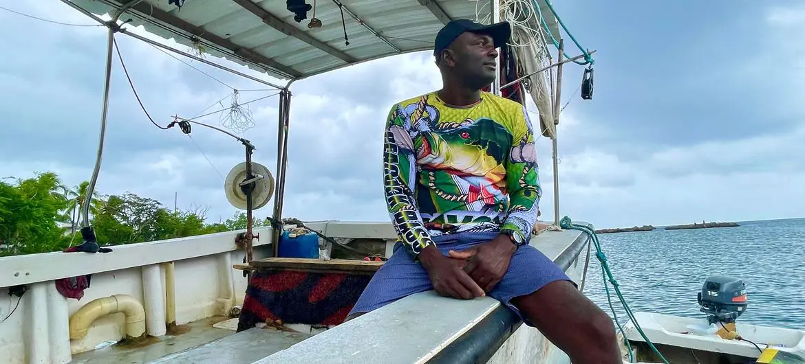 Raizal fisherman Camilo Leche just before setting off for a morning fishing expedition. Raizal fisherman Camilo Leche just before setting off for a morning fishing expedition.