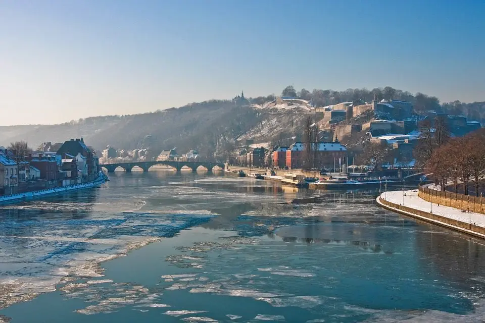 Namur, jewel of Wallonia: between architectural heritage and natural landscapes