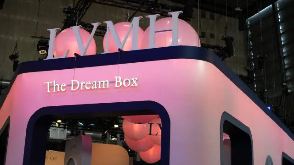 The company of the richest man takes over the Olympics