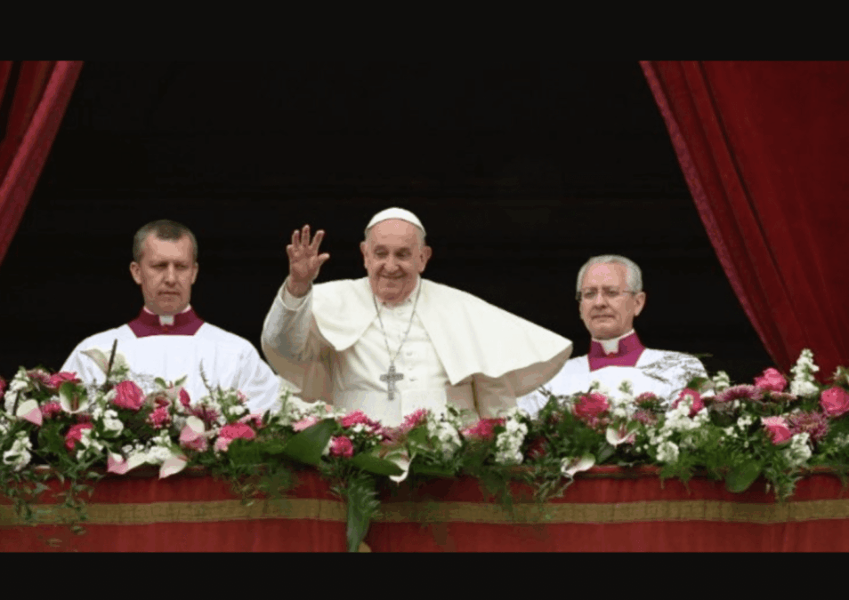 Pope Francis at Easter Urbi et Orbi: Christ is risen! All begins anew!