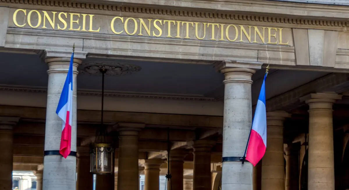 France, the new law to fight against “sectarian abuses” in the field of health, subject to the control of the Constitutional Council