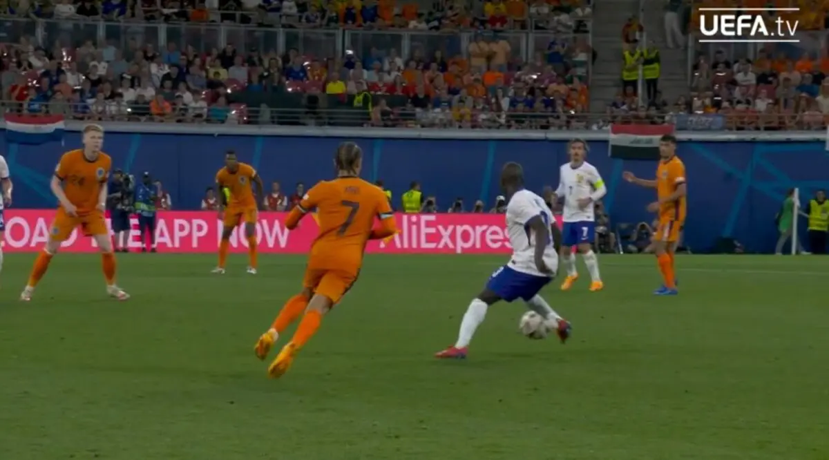 UEFA: Netherlands 0-0 France: Defences on top in goalless draw