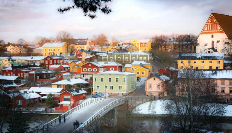 Finland officially banned the purchase of property by Russian citizens