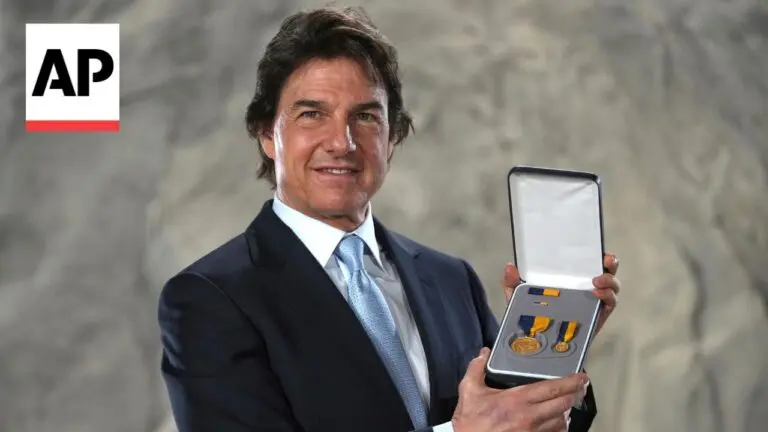 Tom Cruise Honored with Distinguished Public Service Award from US SECNAV