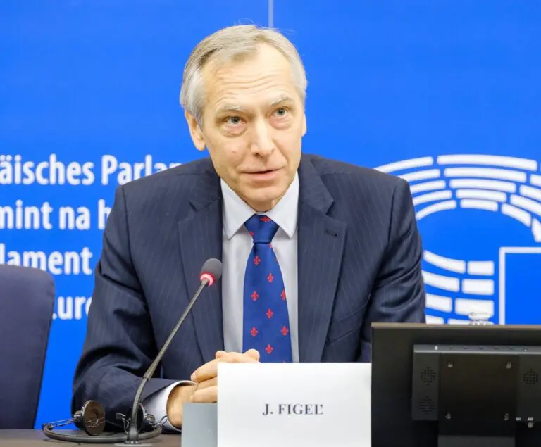 Schuman Plan 2.0 for lasting peace in Europe and for a new West-East Community