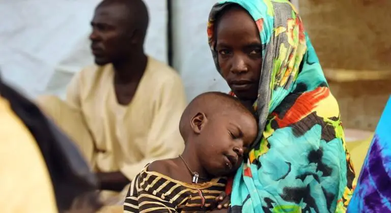 Exhausted Sudanese flee into Chad as fighting escalates