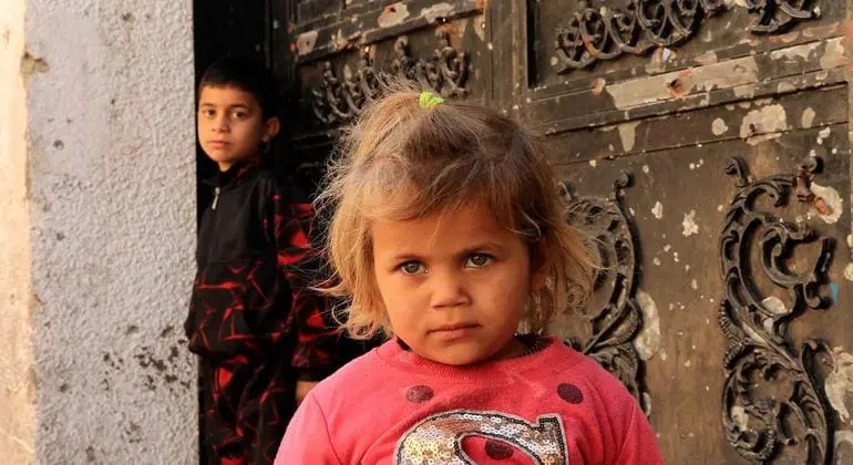 Gaza: New displacement orders force thousands to flee as famine looms