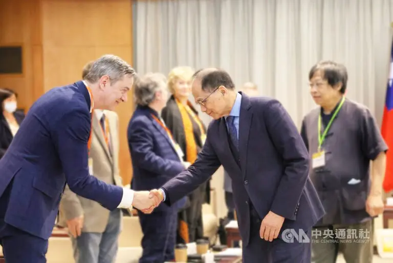 Eric Roux: The Quiet Architecture of Freedom