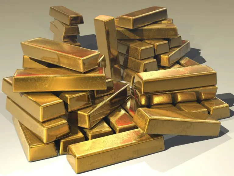 Russia nationalizes the largest gold mining company