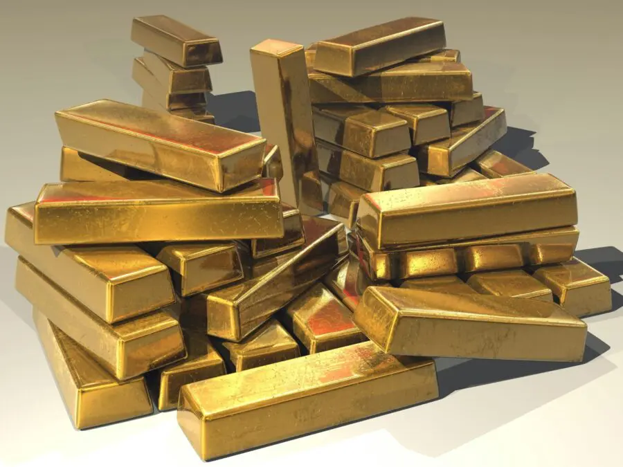Russia nationalizes the largest gold mining company