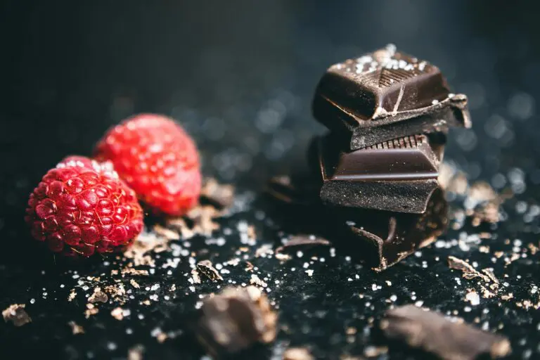 Chocolate before bed – beneficial or harmful