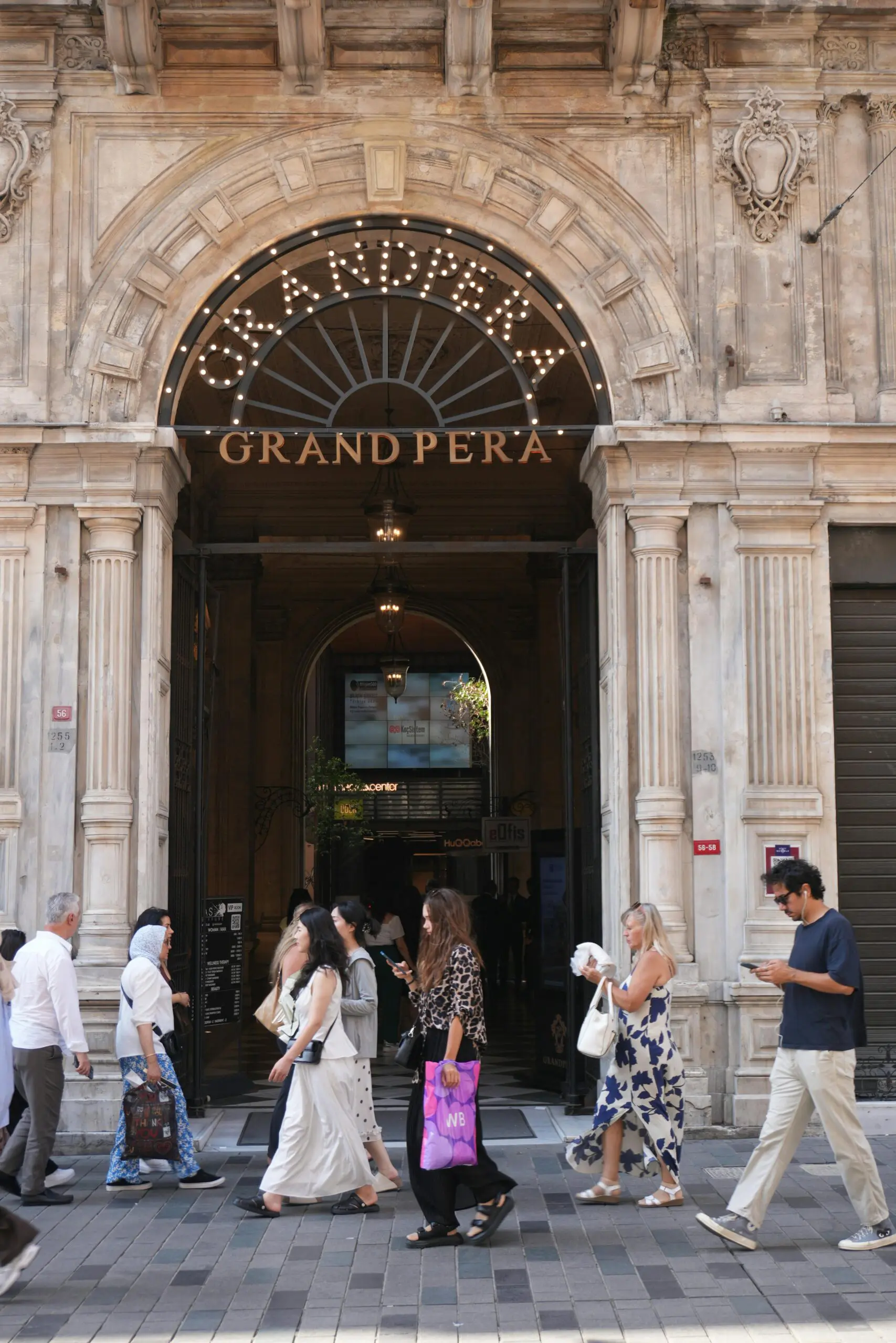 New rules for shops in Istanbul