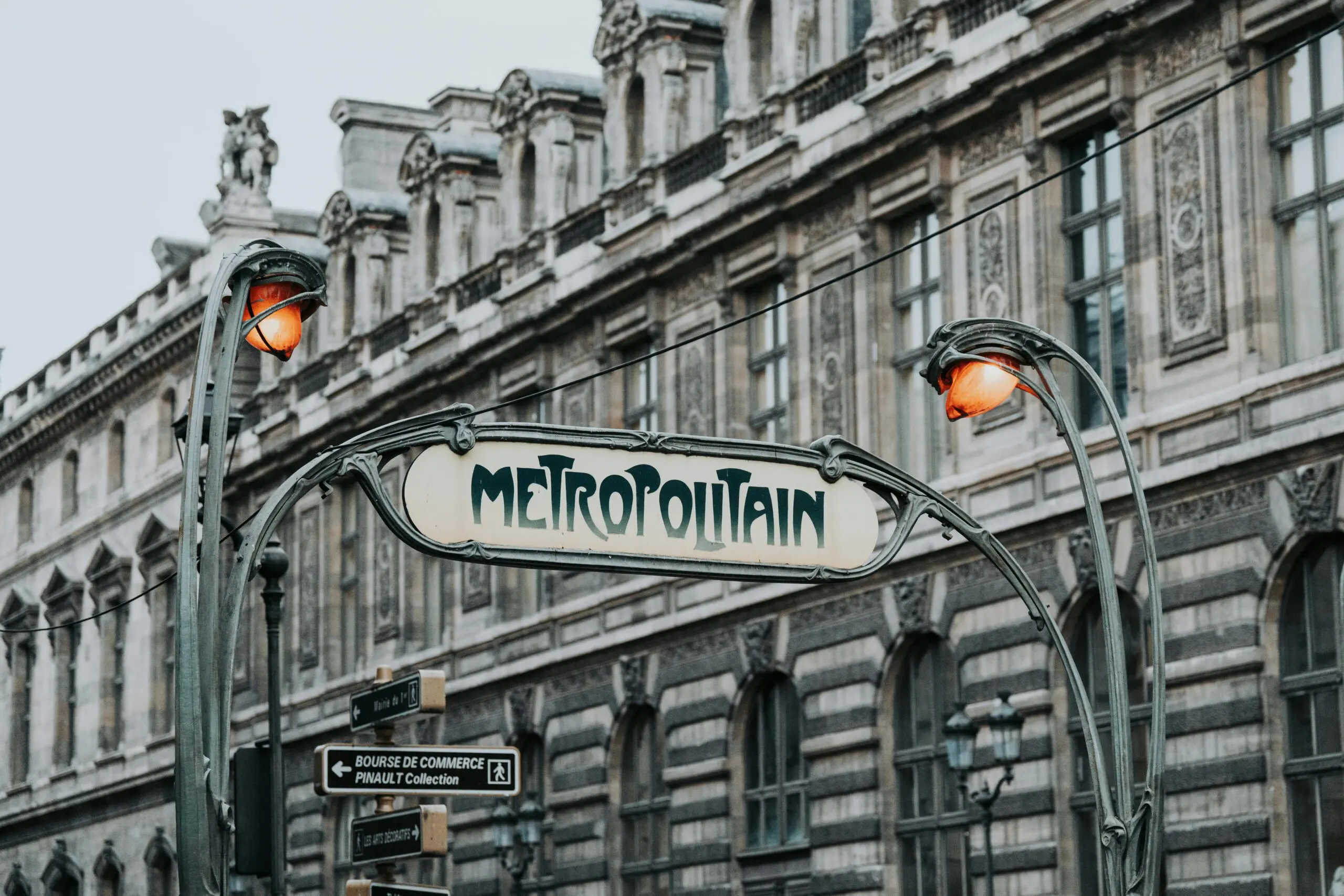 After 125 years, the sale of paper tickets on the Paris metro has been stopped