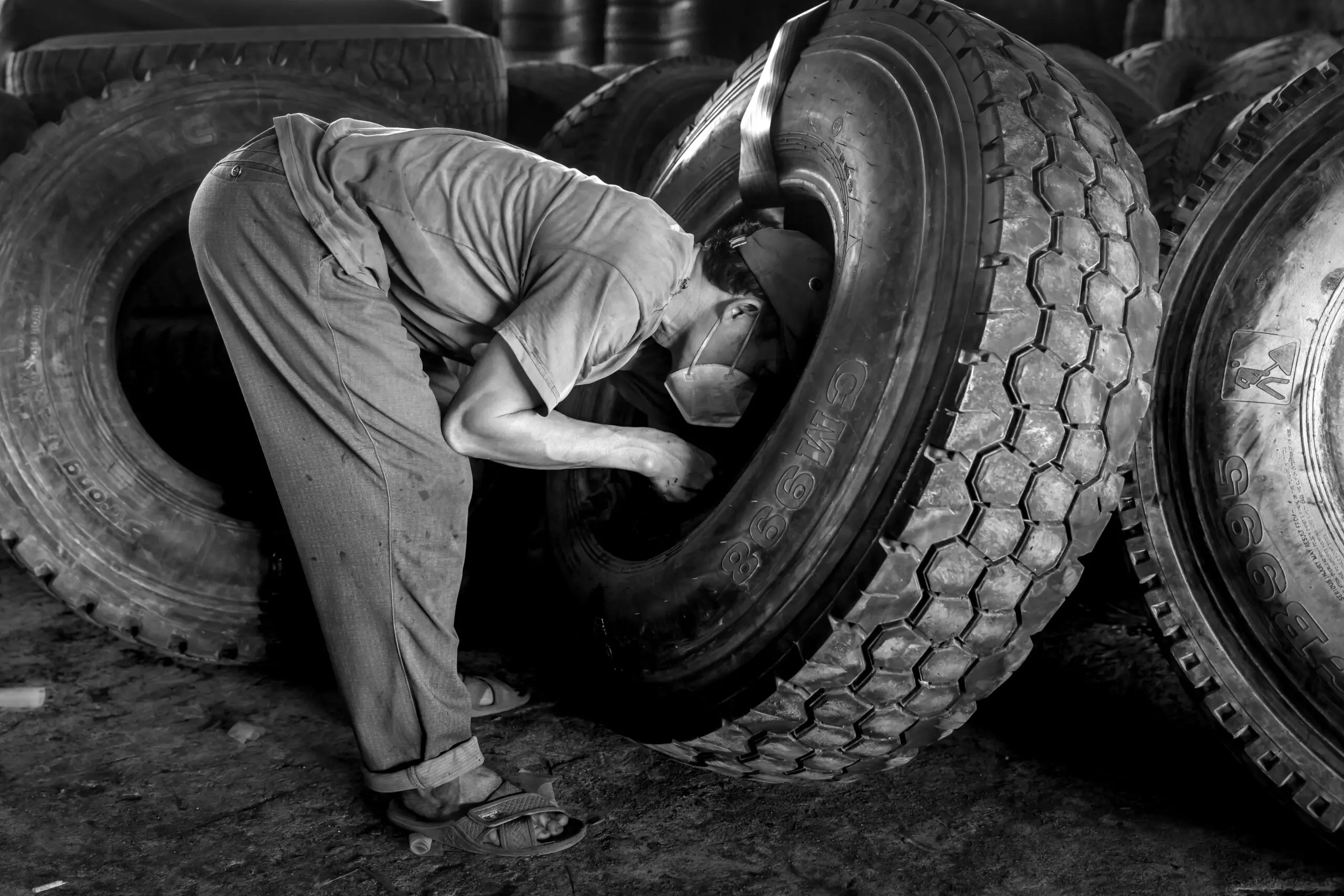 Who invented the pneumatic tire?