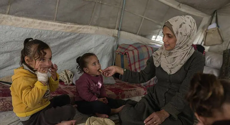 Gaza aid lifelines under strain as winter worsens