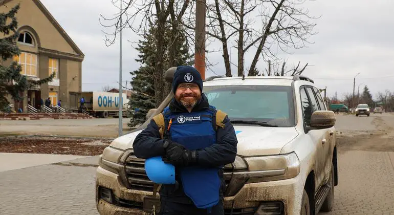 Drones, fear and exhaustion: The daily reality of providing aid to Ukraine