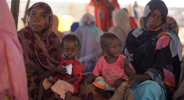 Sudan: Thousands cling to a fragile hope in makeshift tents