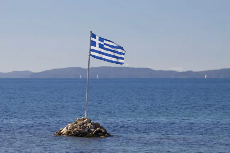 Greece postpones mandatory rent payment by bank transfer to October 2026