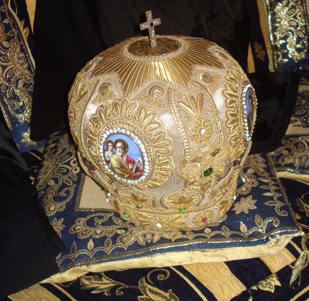 Who are the candidates for the new Georgian Patriarch?